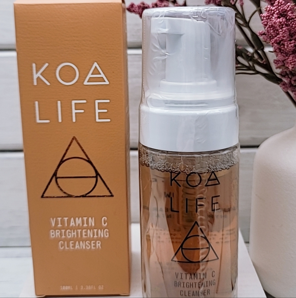 Koa Life E VITAMIN C BRIGHTENING CLEANSER